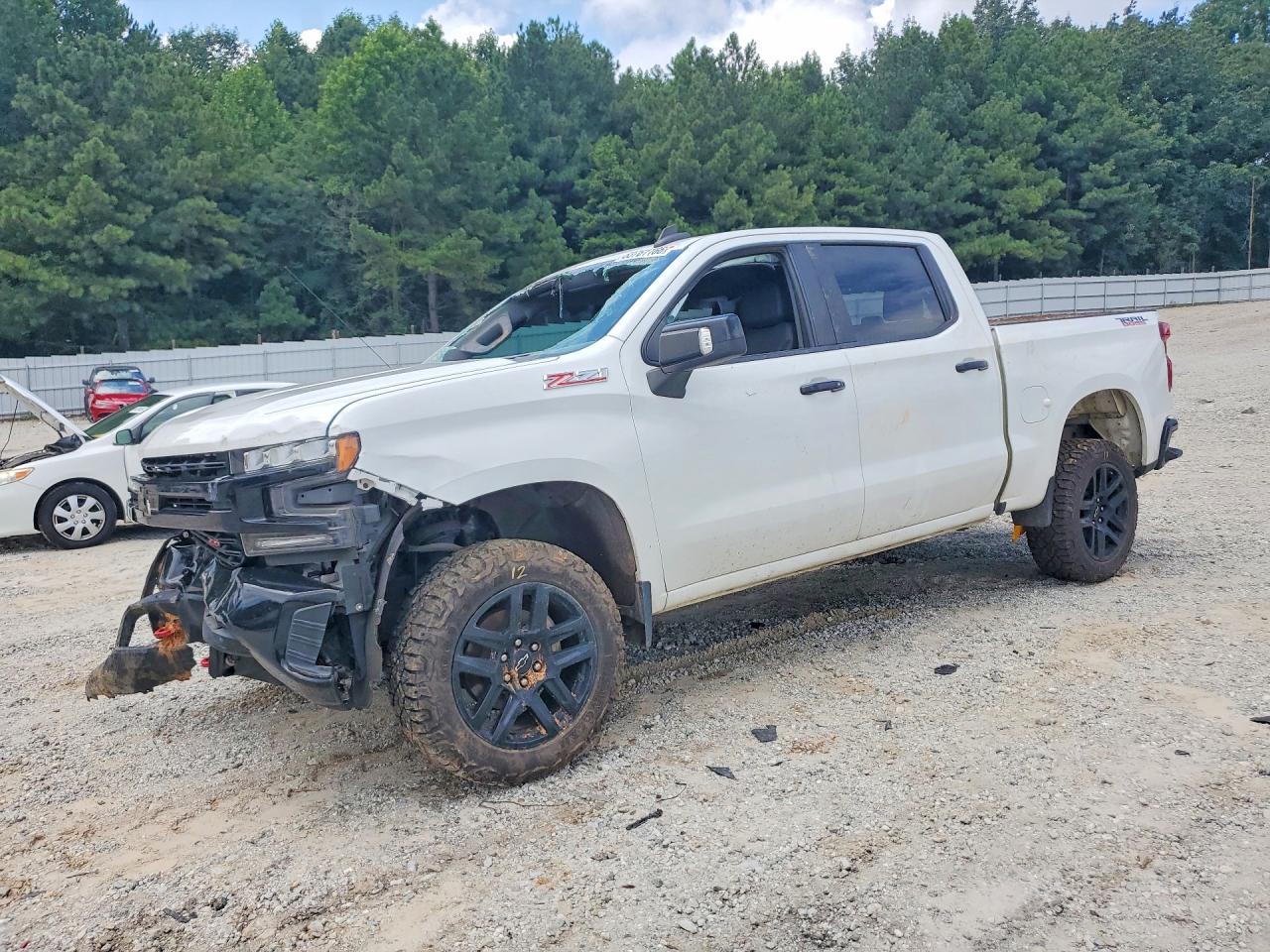 2021 CHEVROLET SILVERADO K1500 LT TRAIL BOSS | 1GCPYFED6MZ198266 | UPCARS