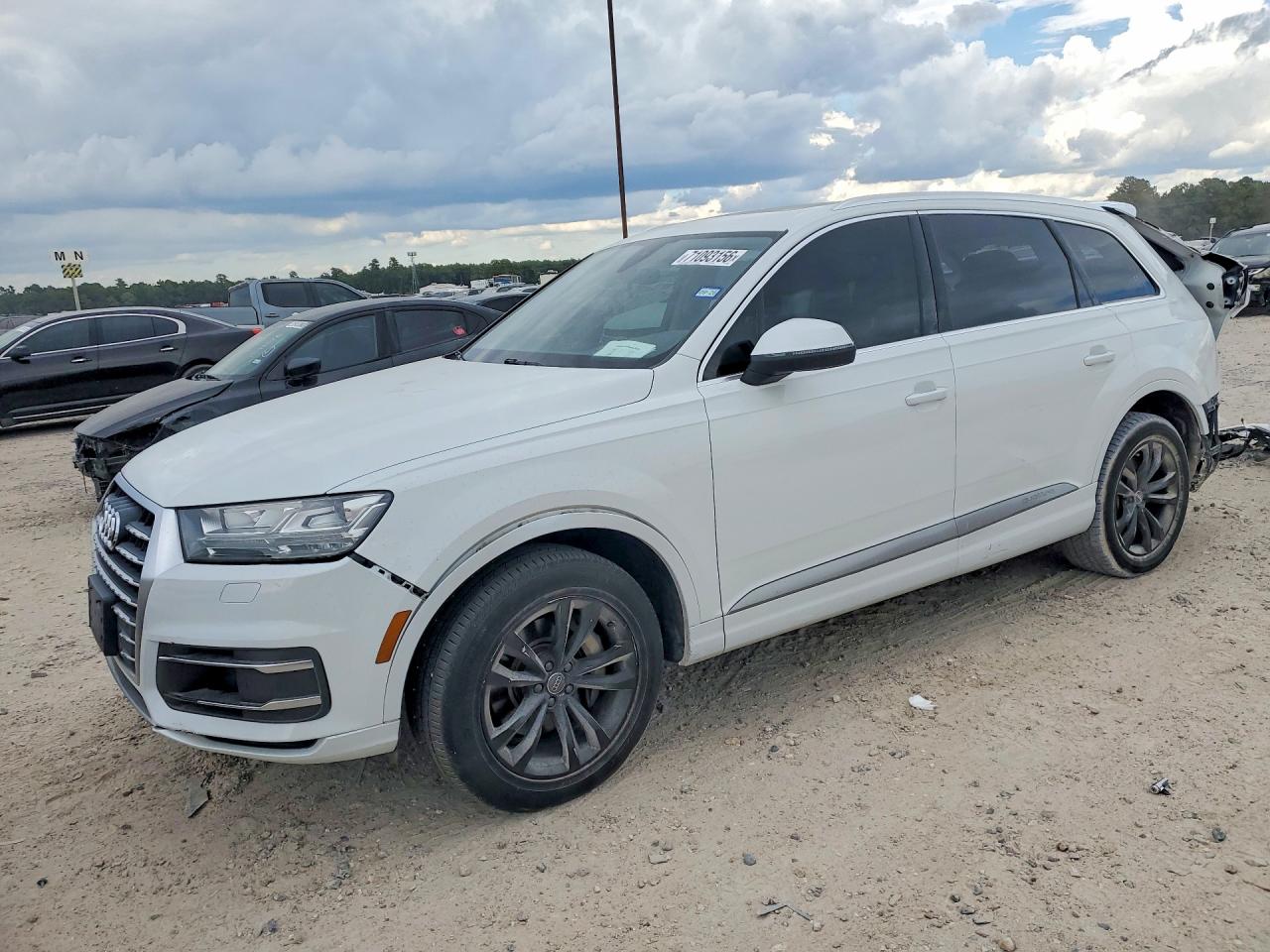 2017 AUDI Q7 PREMIUM PLUS | WA1LAAF78HD028342 | UPCARS