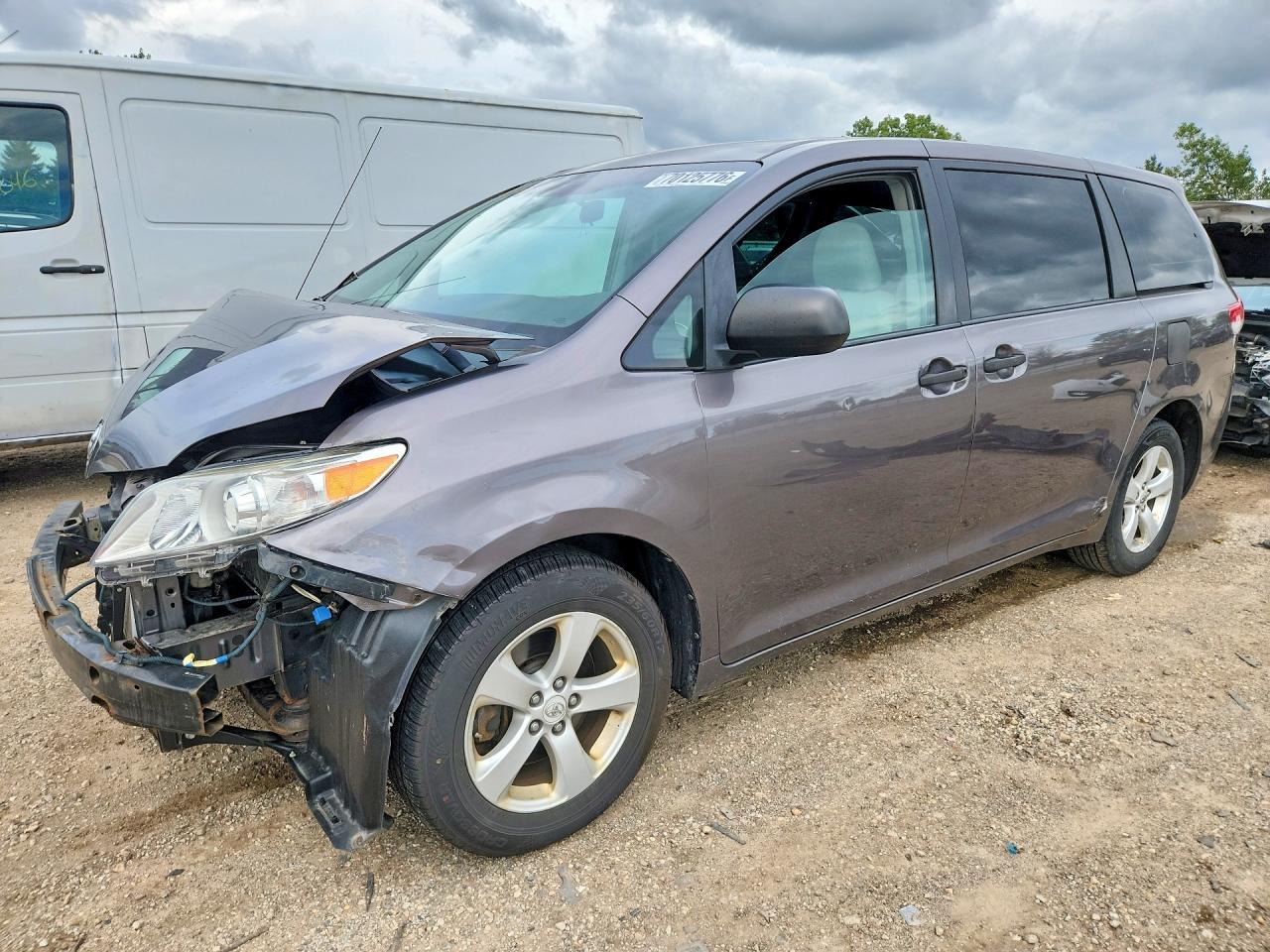 2011 TOYOTA SIENNA BASE 7-PASSENGER | 5TDKA3DC1BS001444 | UPCARS
