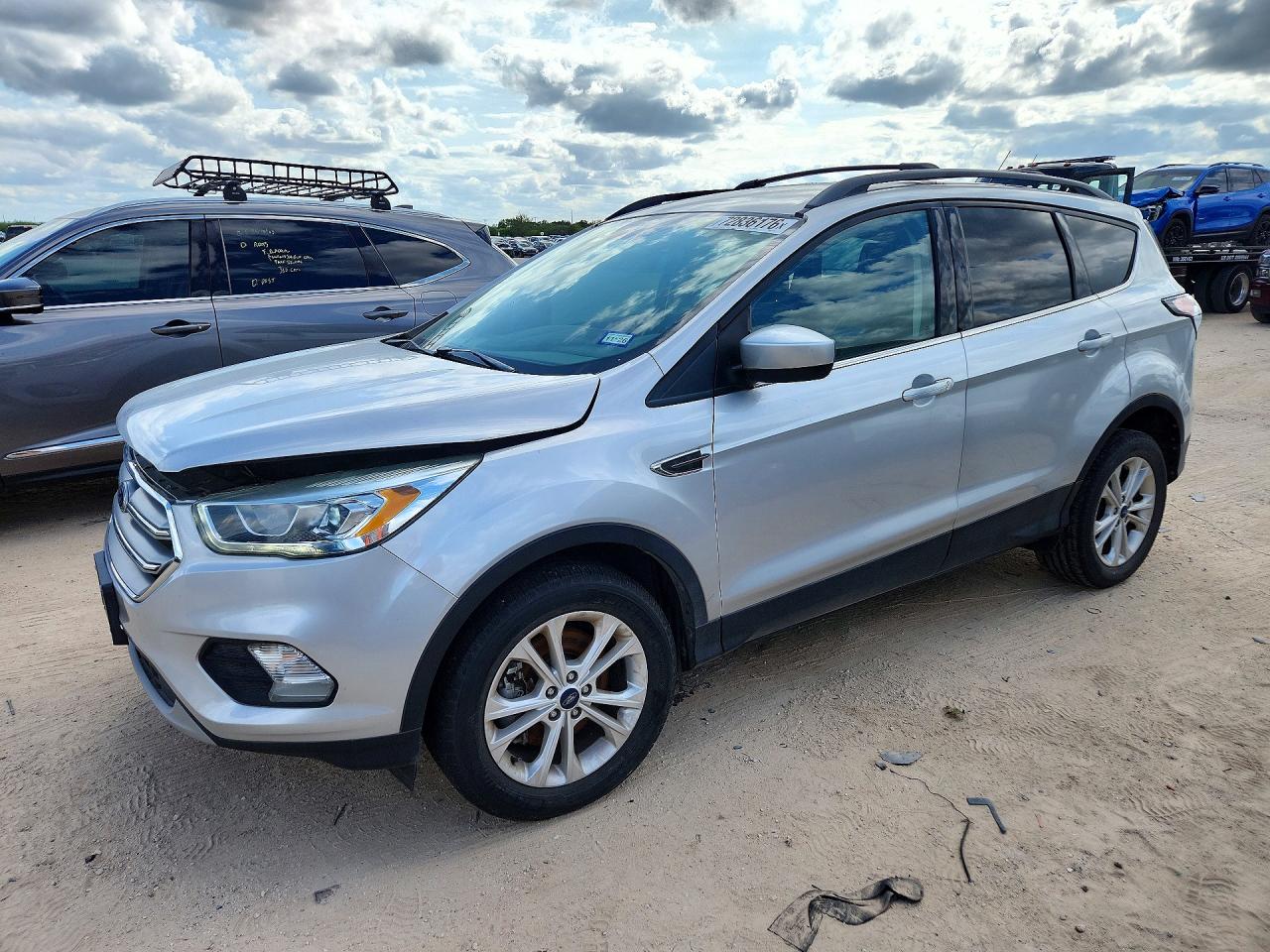2017 FORD ESCAPE SE | 1FMCU9G9XHUE71793 | UPCARS