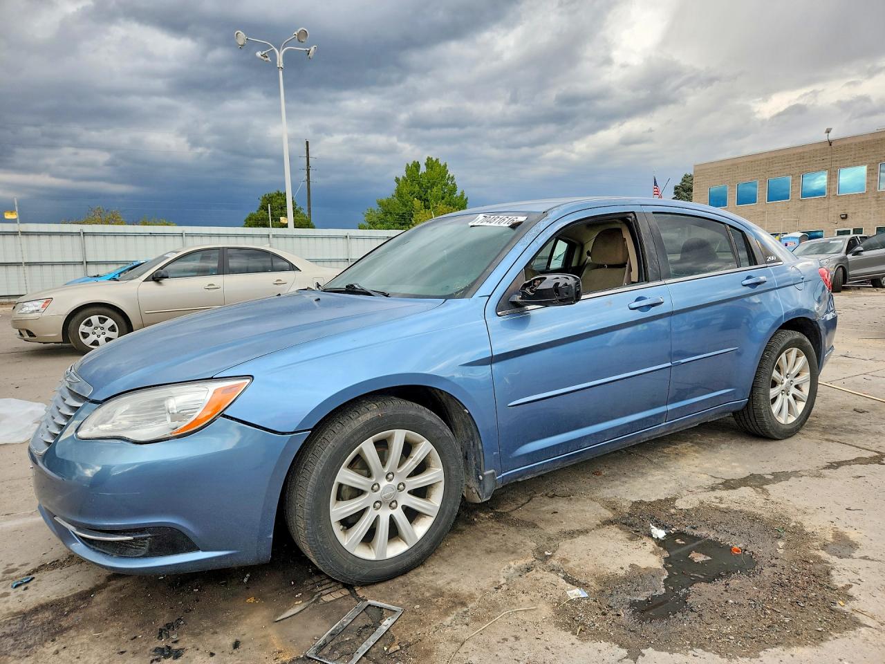 2011 CHRYSLER 200 TOURING | 1C3BC1FG7BN538506 | UPCARS
