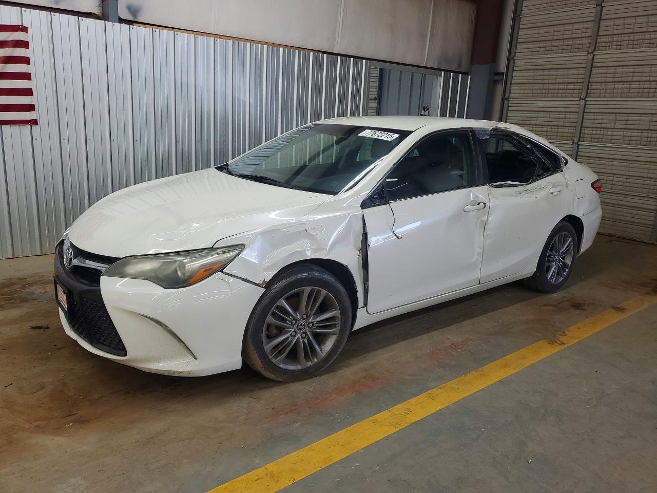2015 TOYOTA CAMRY SE | 4T1BF1FKXFU022221 | UPCARS