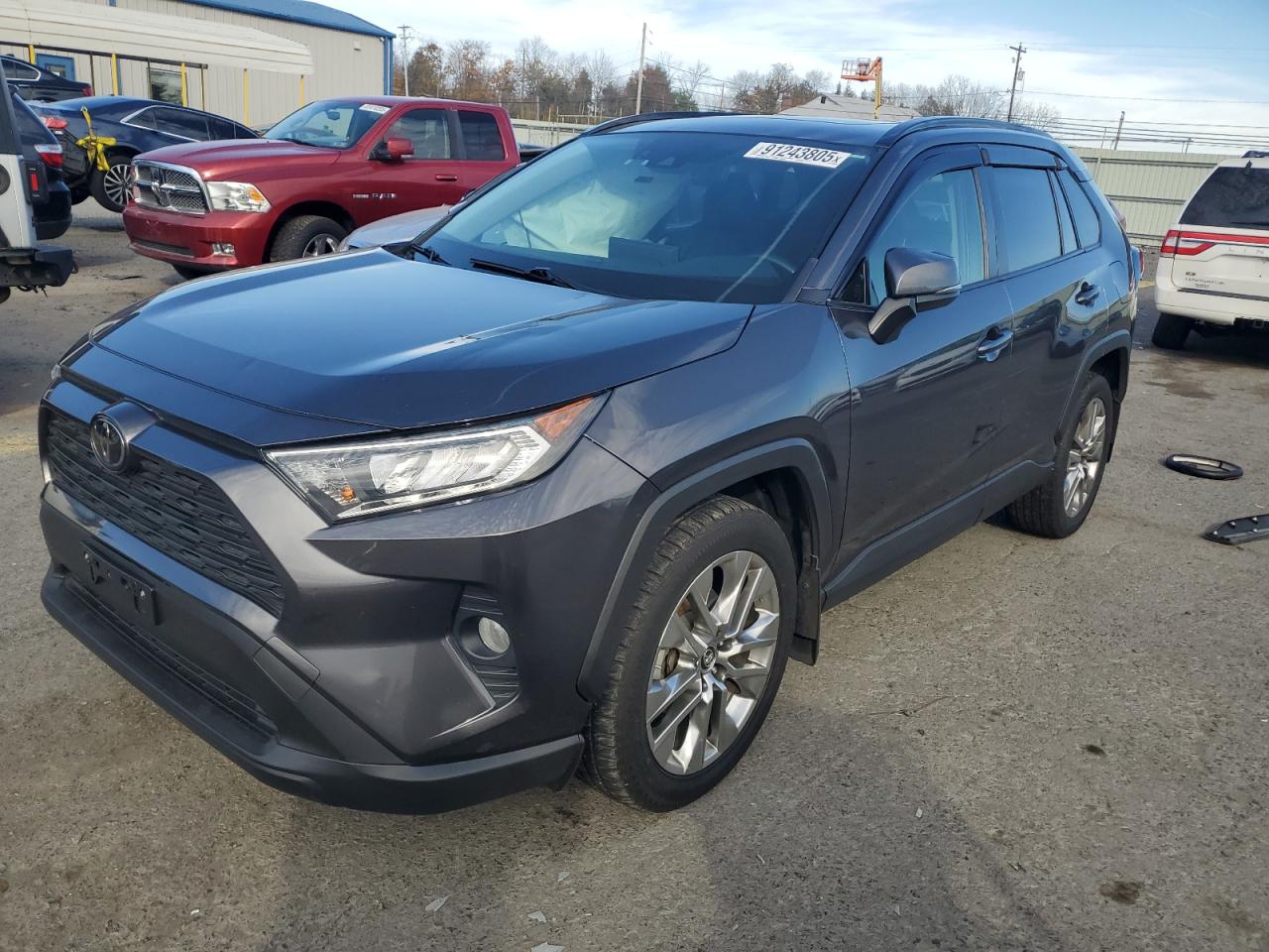 2019 TOYOTA RAV4 XLE PREMIUM | JTMA1RFVXKJ010606 | UPCARS