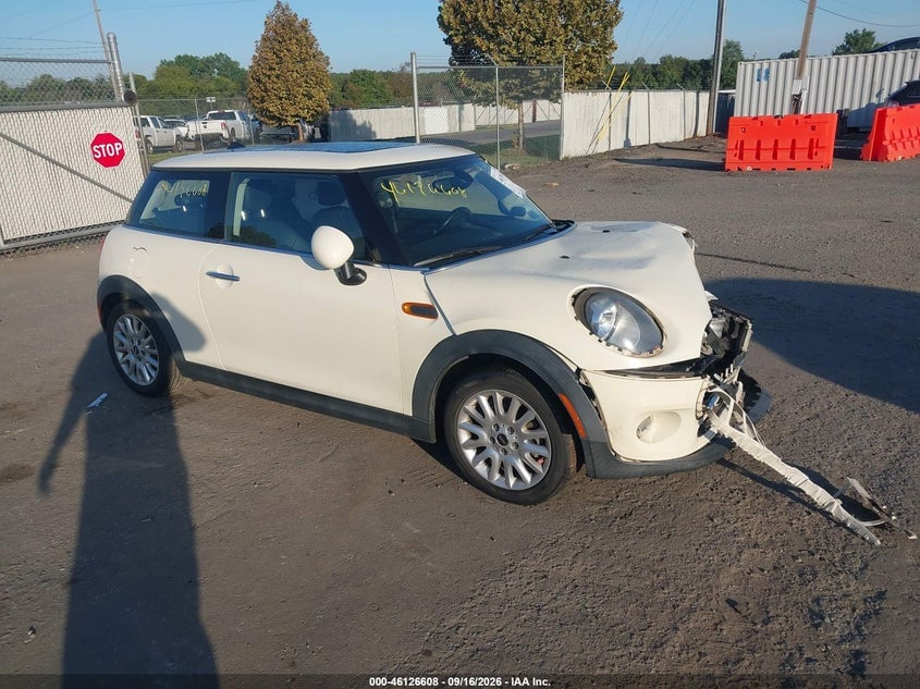 2015 MINI HARDTOP COOPER | WMWXM5C56F3A58936 | UPCARS