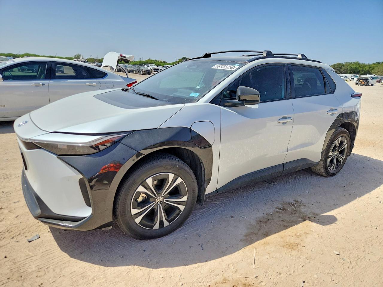 2024 TOYOTA BZ4X XLE | JTMAAAAAXRA038180 | UPCARS