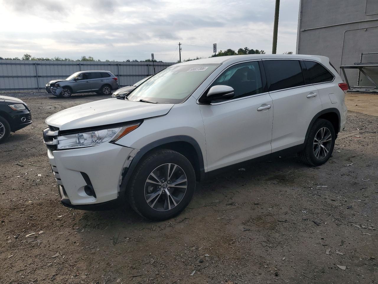 2019 TOYOTA HIGHLANDER LE | 5TDZARFHXKS050734 | UPCARS