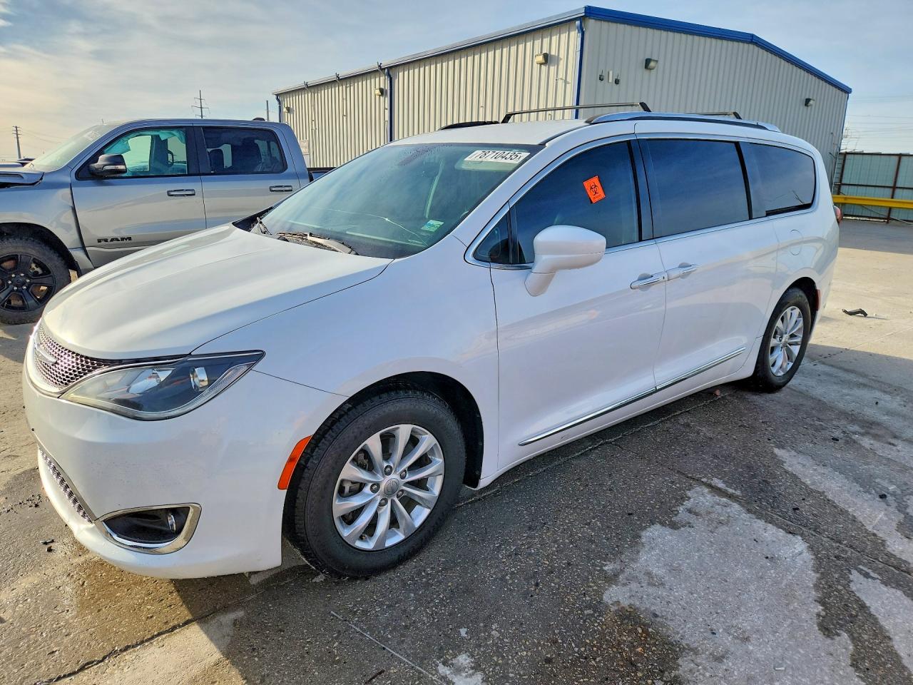 2018 CHRYSLER PACIFICA TOURING L | 2C4RC1BG5JR115229 | UPCARS