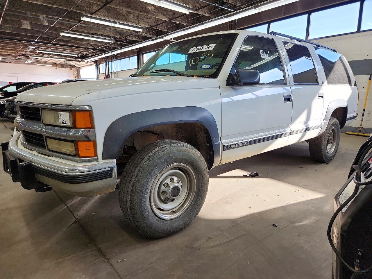 1999 CHEVROLET SUBURBAN K2500 | 3GNGK26F6XG206128 | UPCARS