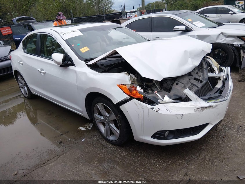 2013 ACURA ILX 2.0L | 19VDE1F77DE010138 | UPCARS
