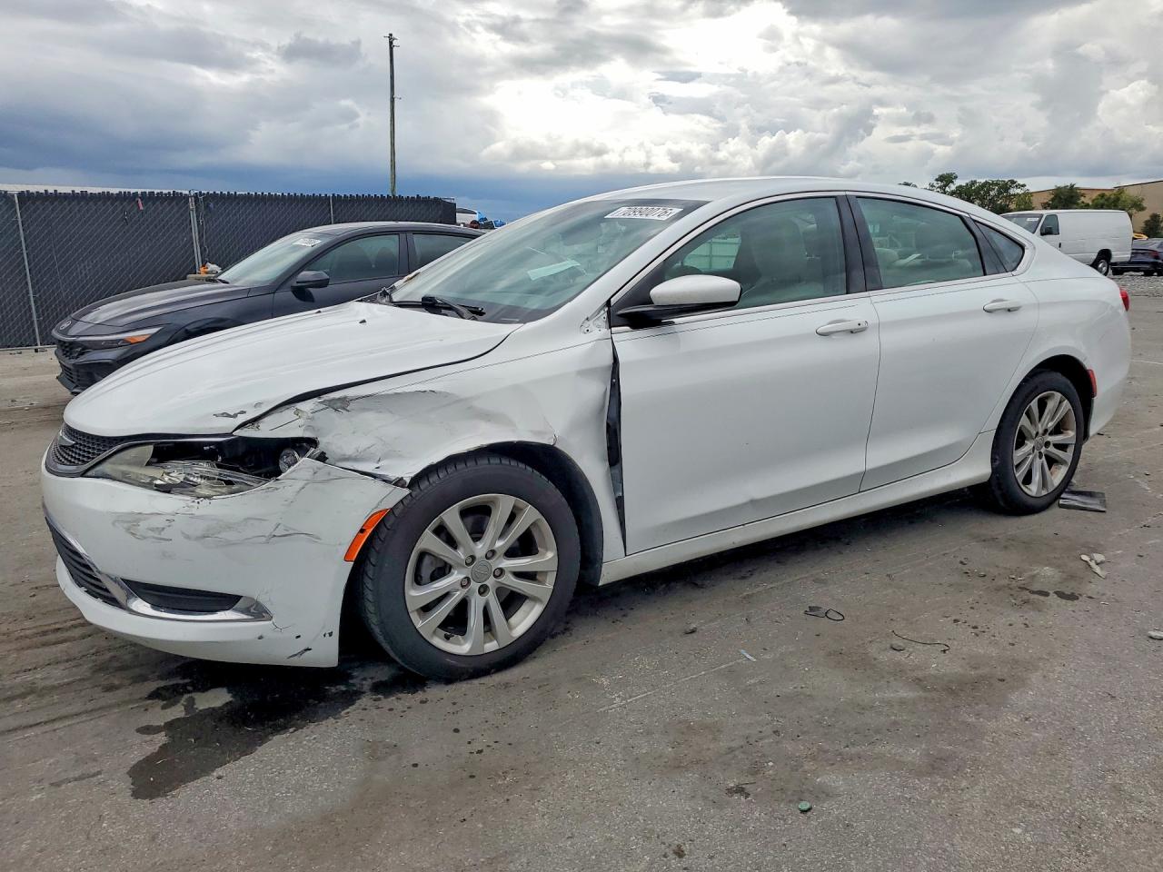 2016 CHRYSLER 200 LIMITED | 1C3CCCAB2GN191301 | UPCARS