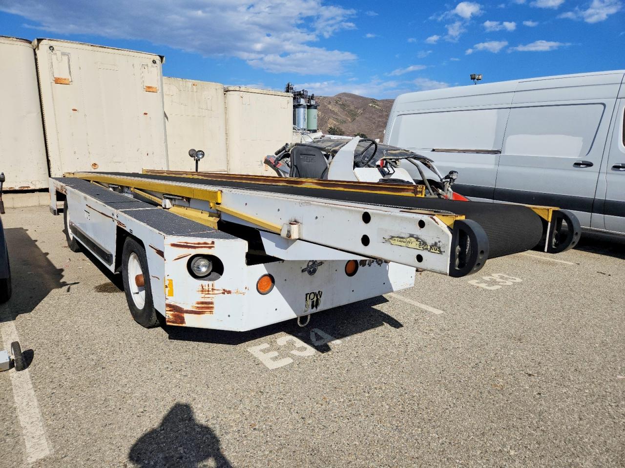 2004 EQUIMPENT TUG MANUFA | 00000000000000490 | UPCARS