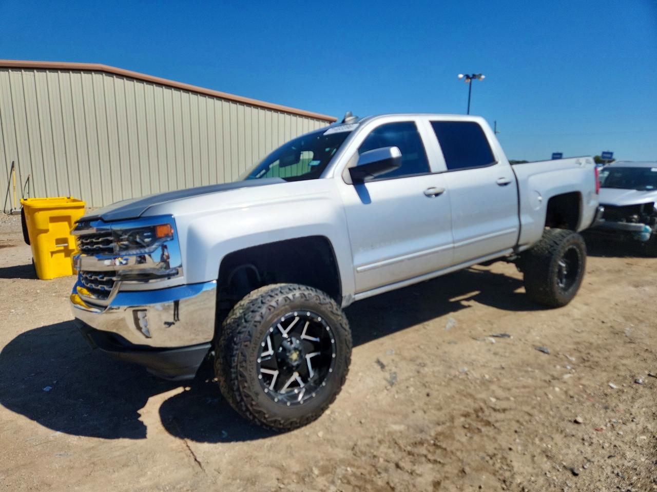 2017 CHEVROLET SILVERADO K1500 LT | 3GCUKREC4HG237309 | UPCARS