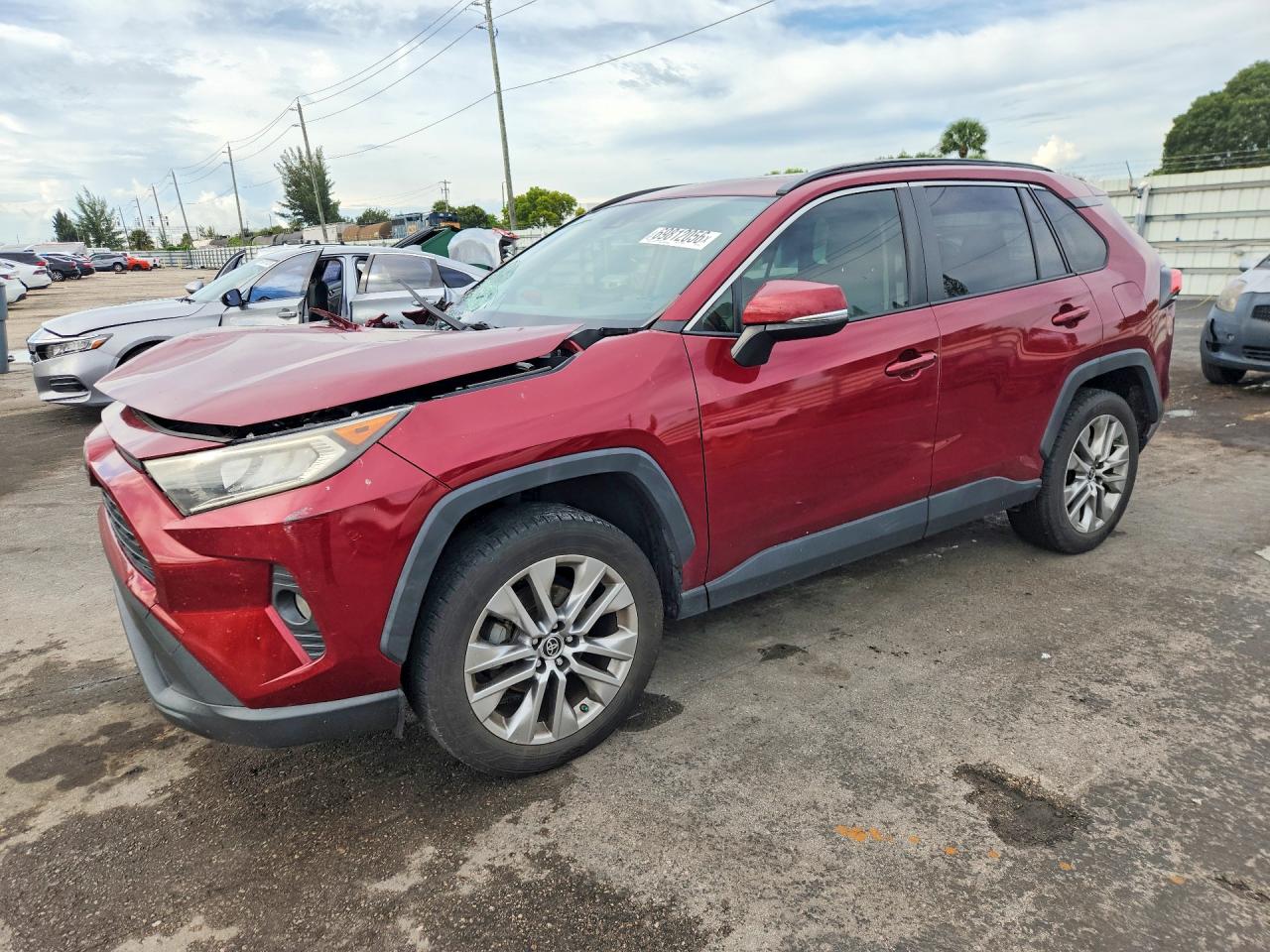 2019 TOYOTA RAV4 XLE PREMIUM | JTMC1RFV4KD036044 | UPCARS