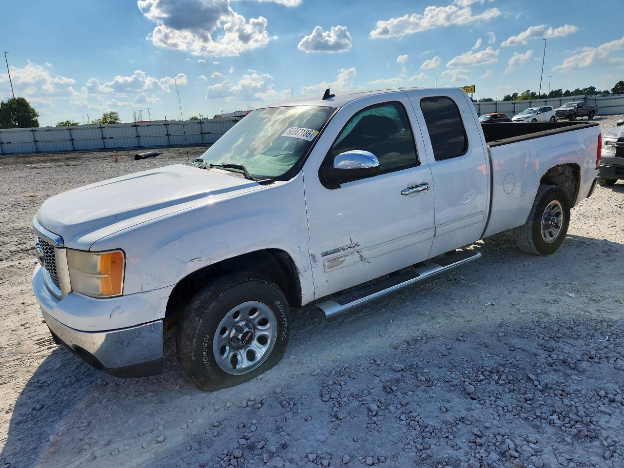2011 GMC SIERRA C1500 SL | 1GTR1UEA3BZ300790 | UPCARS