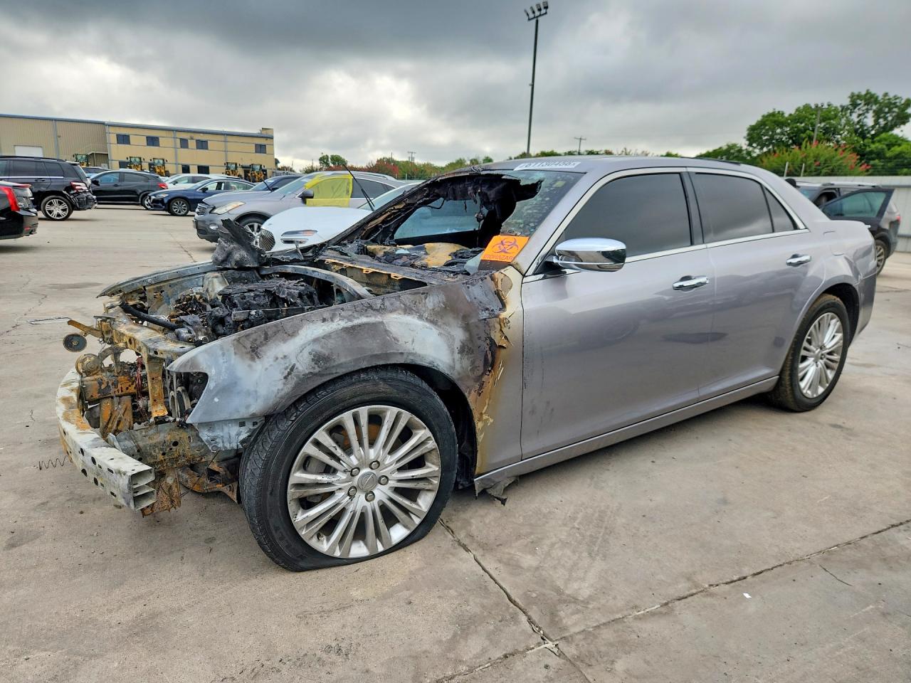 2014 CHRYSLER 300 | 2C3CCAKT6EH273386 | UPCARS
