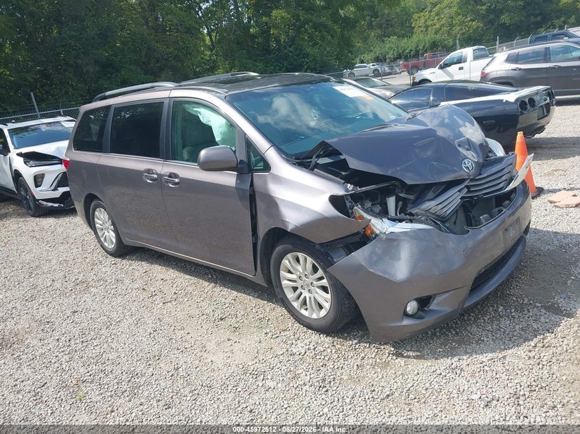 2015 TOYOTA SIENNA XLE 8 PASSENGER | 5TDYK3DC2FS585480 | UPCARS