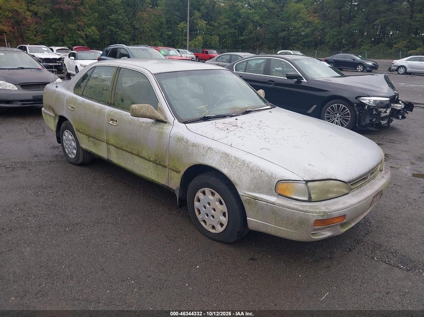 1996 TOYOTA CAMRY DX/LE/XLE | 4T1BG12K5TU661685 | UPCARS