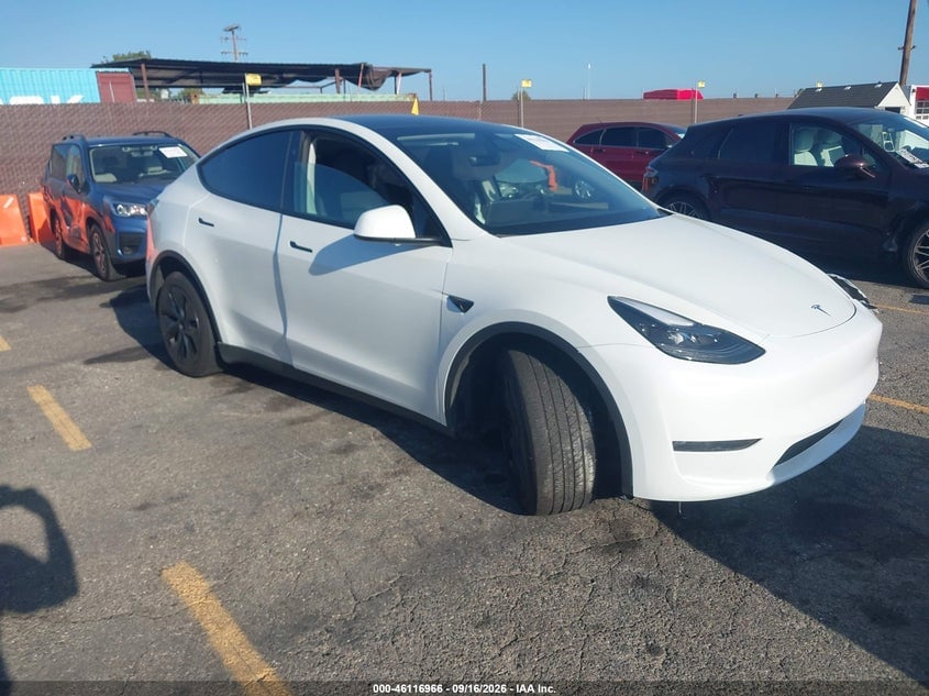 2024 TESLA MODEL Y LONG RANGE DUAL MOTOR ALL-WHEEL DRIVE | 7SAYGDEE2RF152048 | UPCARS
