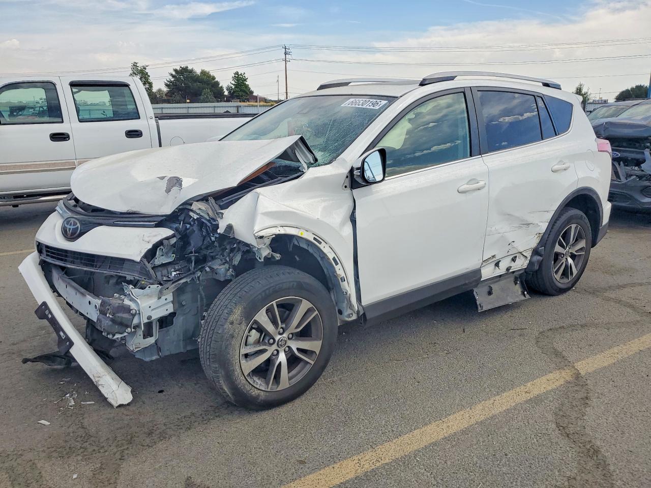 2018 TOYOTA RAV4 XLE | JTMRFREV9JJ192593 | UPCARS