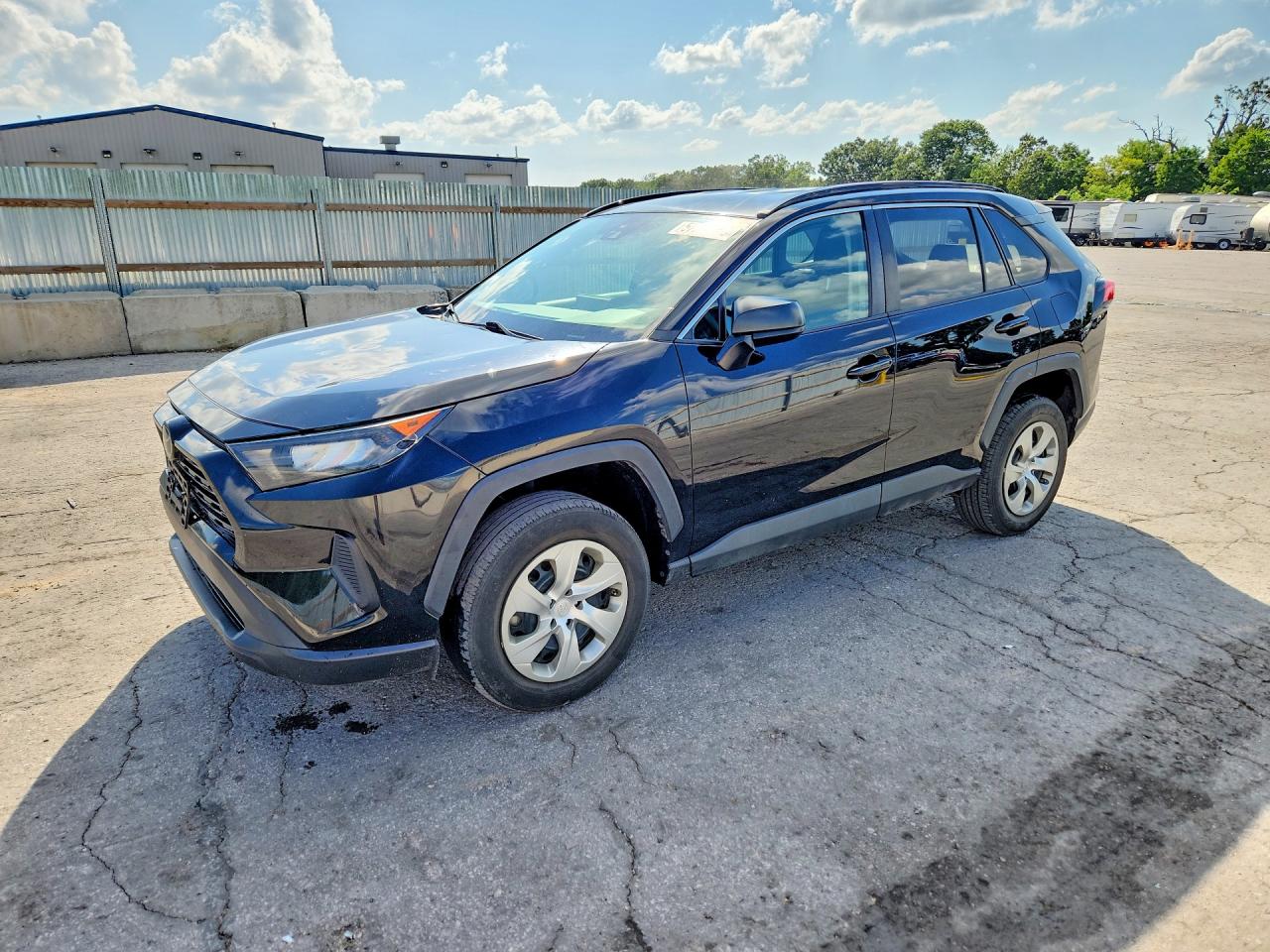 2021 TOYOTA RAV4 LE | 2T3F1RFV1MW185501 | UPCARS