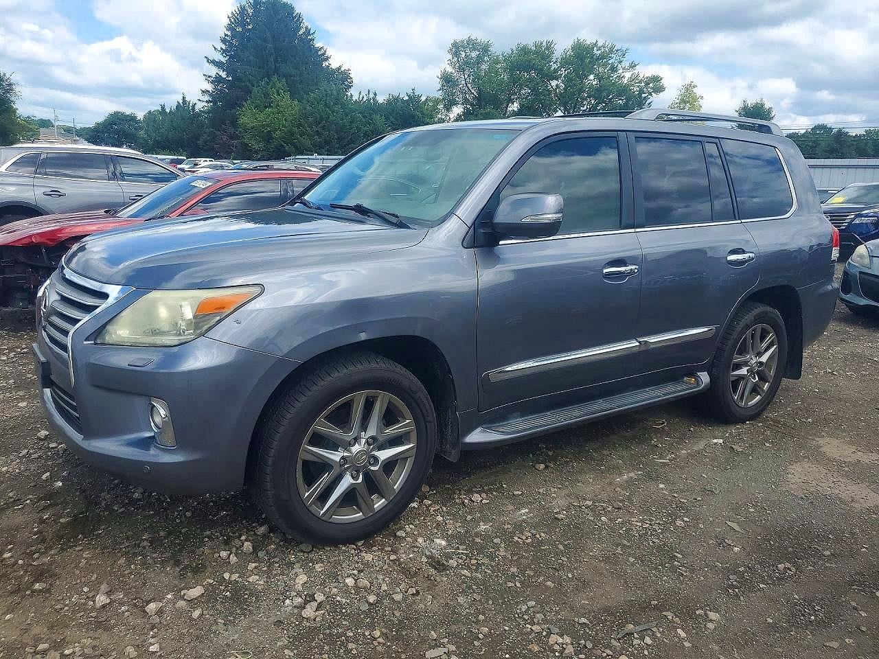2013 LEXUS LX 570 | JTJHY7AX2D4092675 | UPCARS