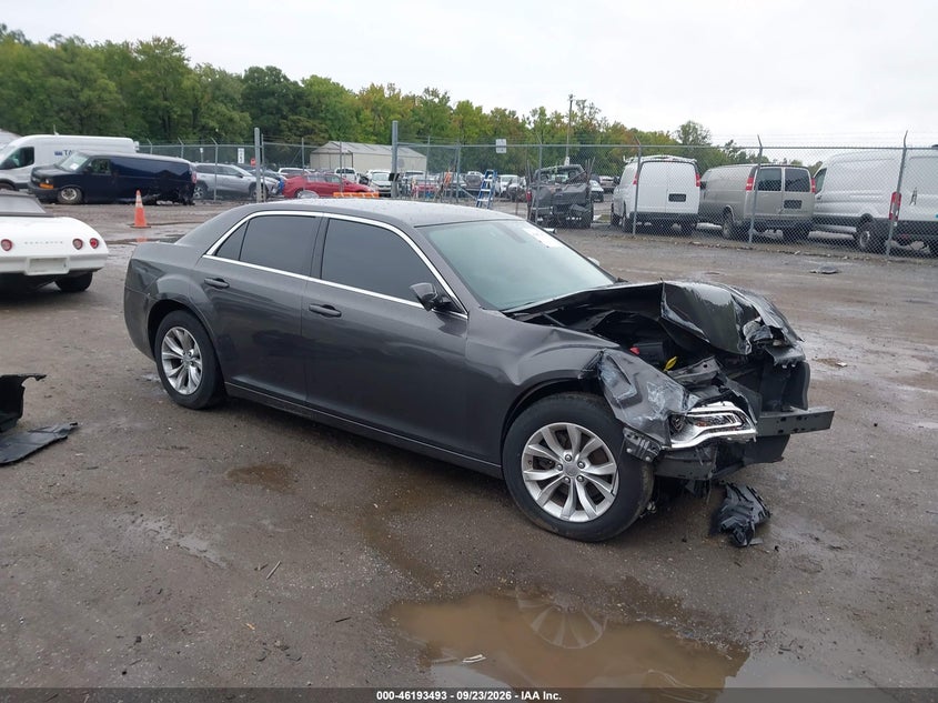 2015 CHRYSLER 300 LIMITED | 2C3CCAAG4FH903928 | UPCARS
