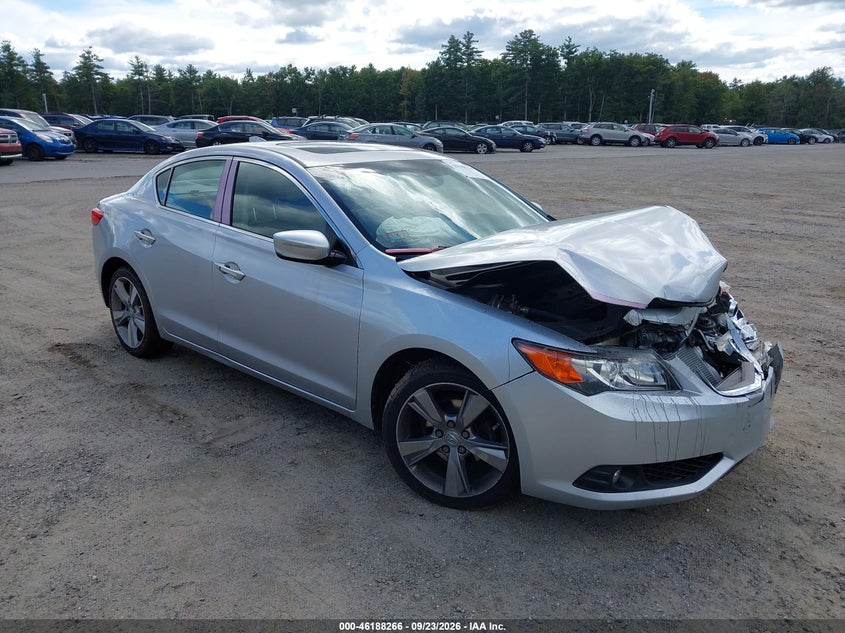 2013 ACURA ILX 2.0L | 19VDE1F55DE001498 | UPCARS