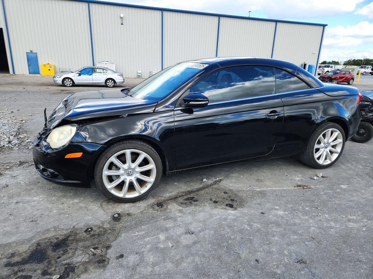 2011 VOLKSWAGEN EOS LUX | WVWFW7AH0BV003525 | UPCARS