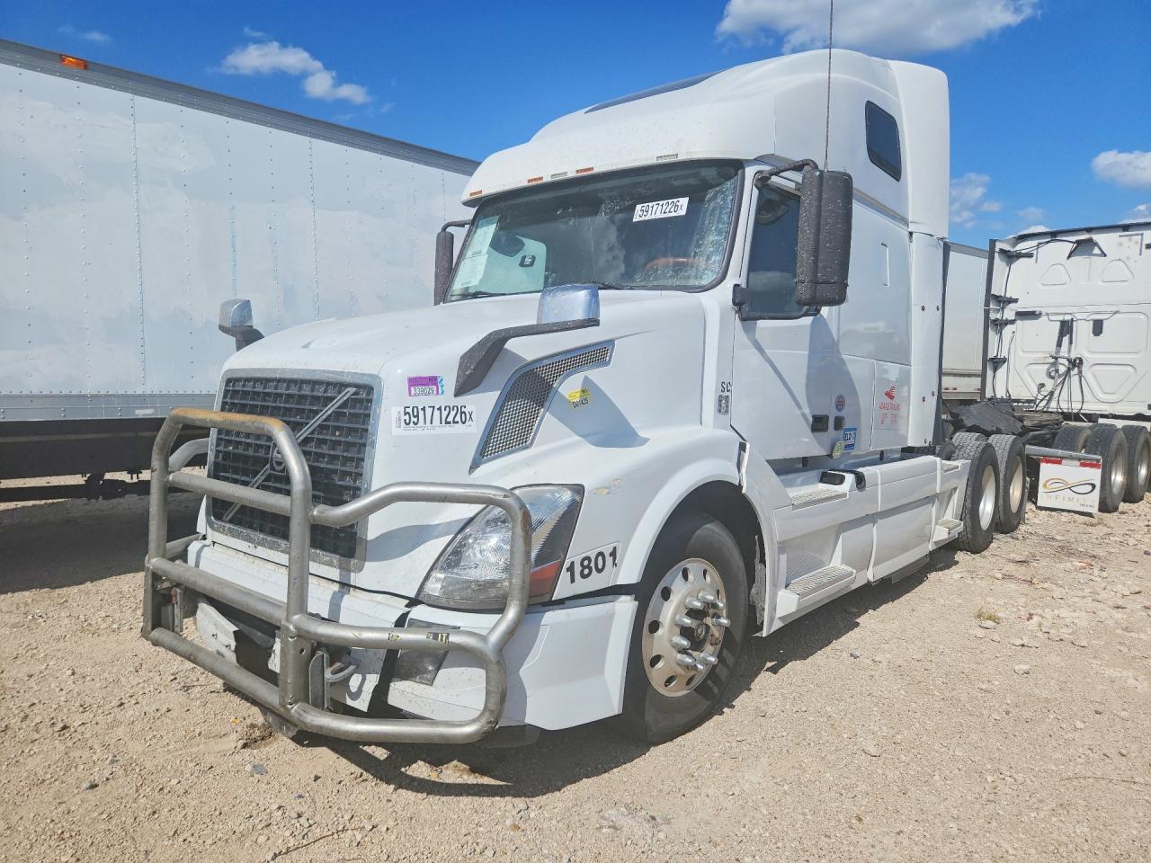 2018 VOLVO TRUCK VNL SEMI | 4V4NC9EH9JN889440 | UPCARS