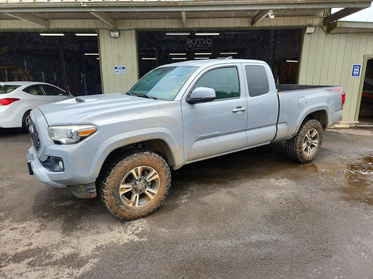 2018 TOYOTA TACOMA SR5 V6 | 5TFSZ5AN6JX126622 | UPCARS