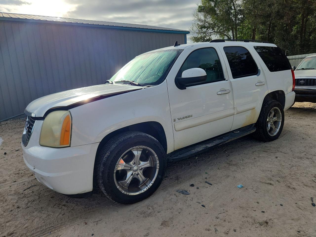 2007 GMC YUKON | 1GKFC13C17J242351 | UPCARS
