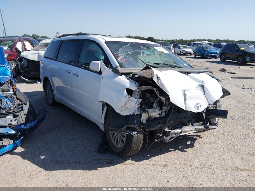 2012 TOYOTA SIENNA XLE V6 8 PASSENGER | 5TDYK3DC2CS186774 | UPCARS