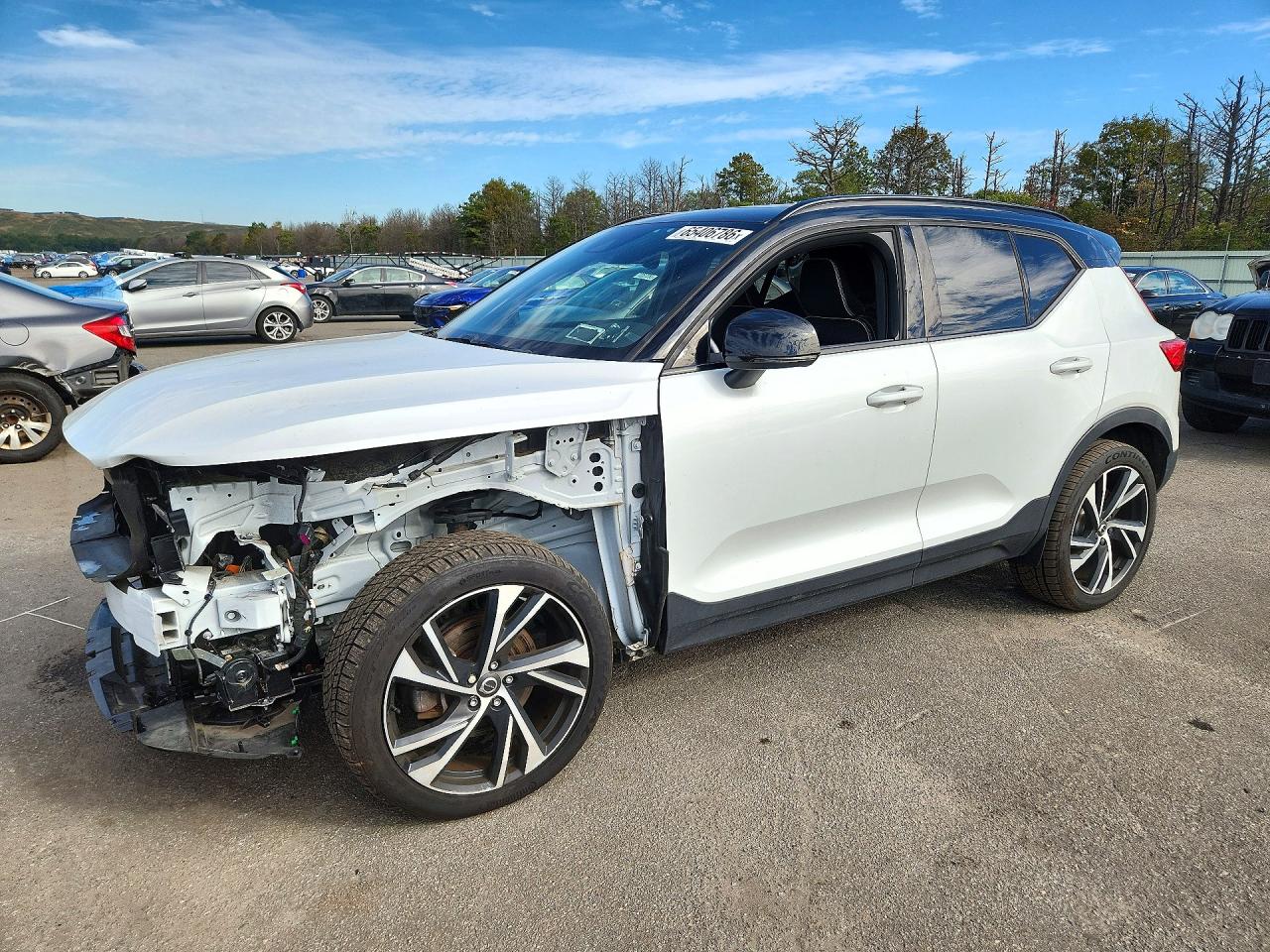 2020 VOLVO XC40 T5 R-DESIGN | YV4162UM4L2174896 | UPCARS