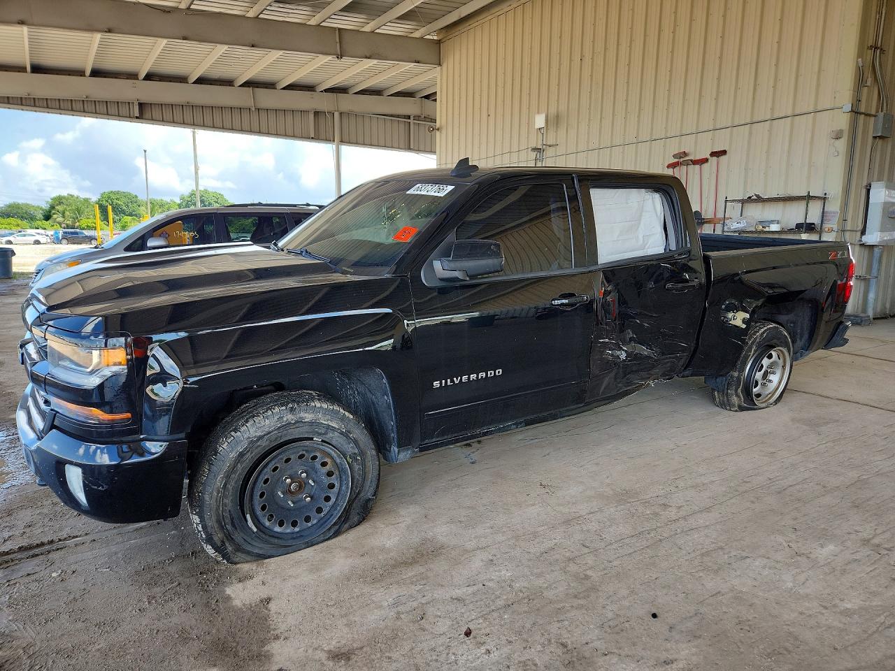 2018 CHEVROLET SILVERADO K1500 LT | 3GCUKREC5JG335495 | UPCARS