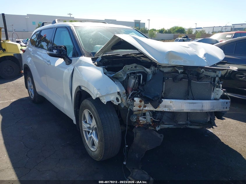 2021 TOYOTA HIGHLANDER LE | 5TDZZRAH9MS525499 | UPCARS