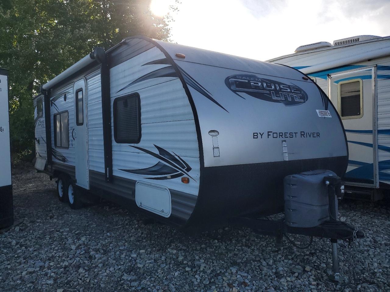 2015 FORESRIVER SALEM CRUI FOREST RIVER  CAMPER | 4X4TSMB26F7407358 | UPCARS