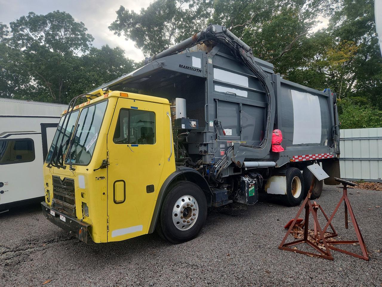 2014 MACK ALL OTHE REFUSE TRUCK | 1M2AU02C8EM008844 | UPCARS