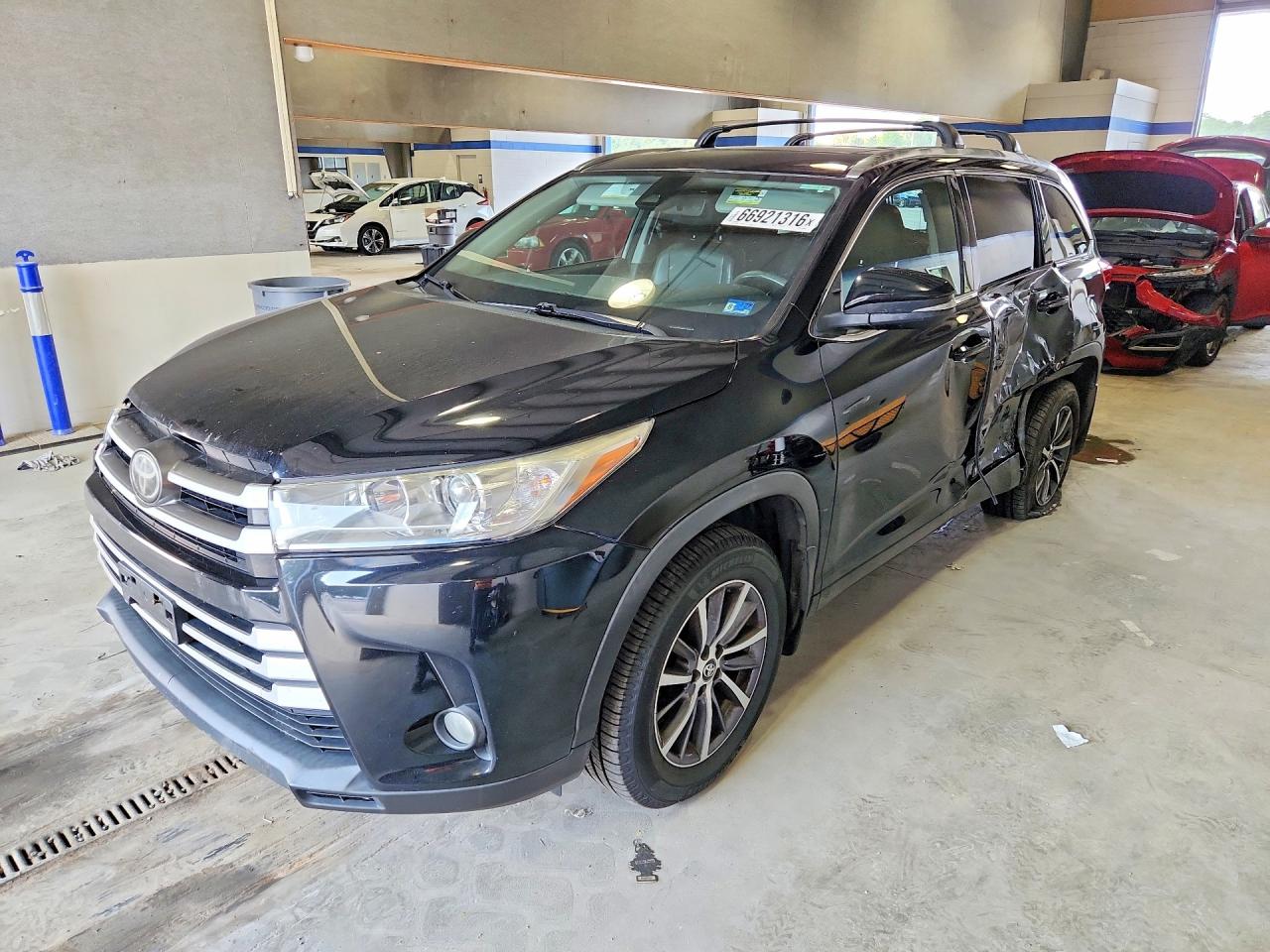 2017 TOYOTA HIGHLANDER XLE | 5TDJZRFH0HS418983 | UPCARS