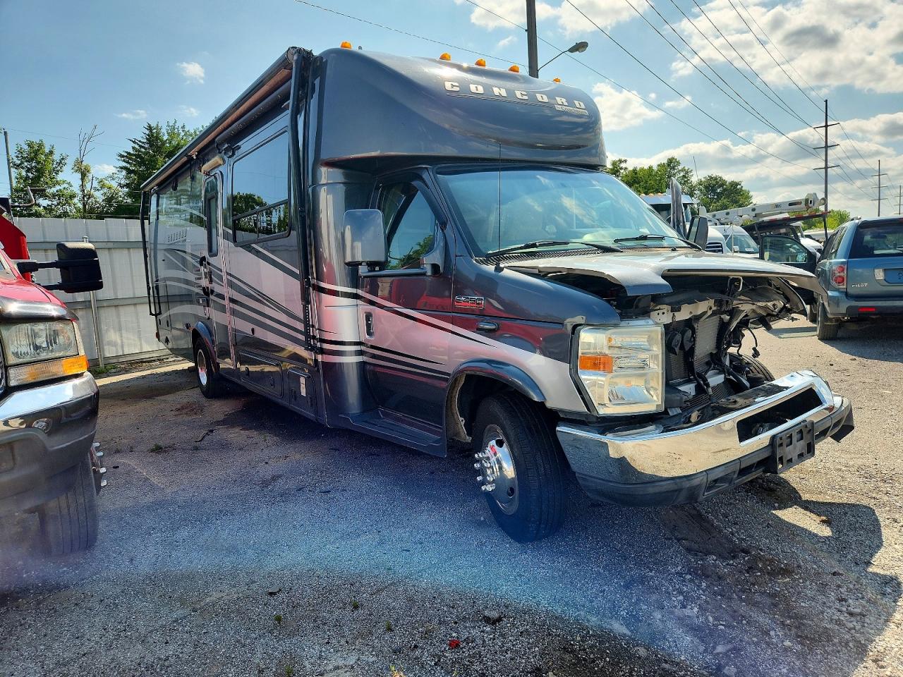 2011 FORD ECONOLIN E450 SUPER DUTY CUTAWAY VAN | 1FDXE4FS0BDA45897 | UPCARS
