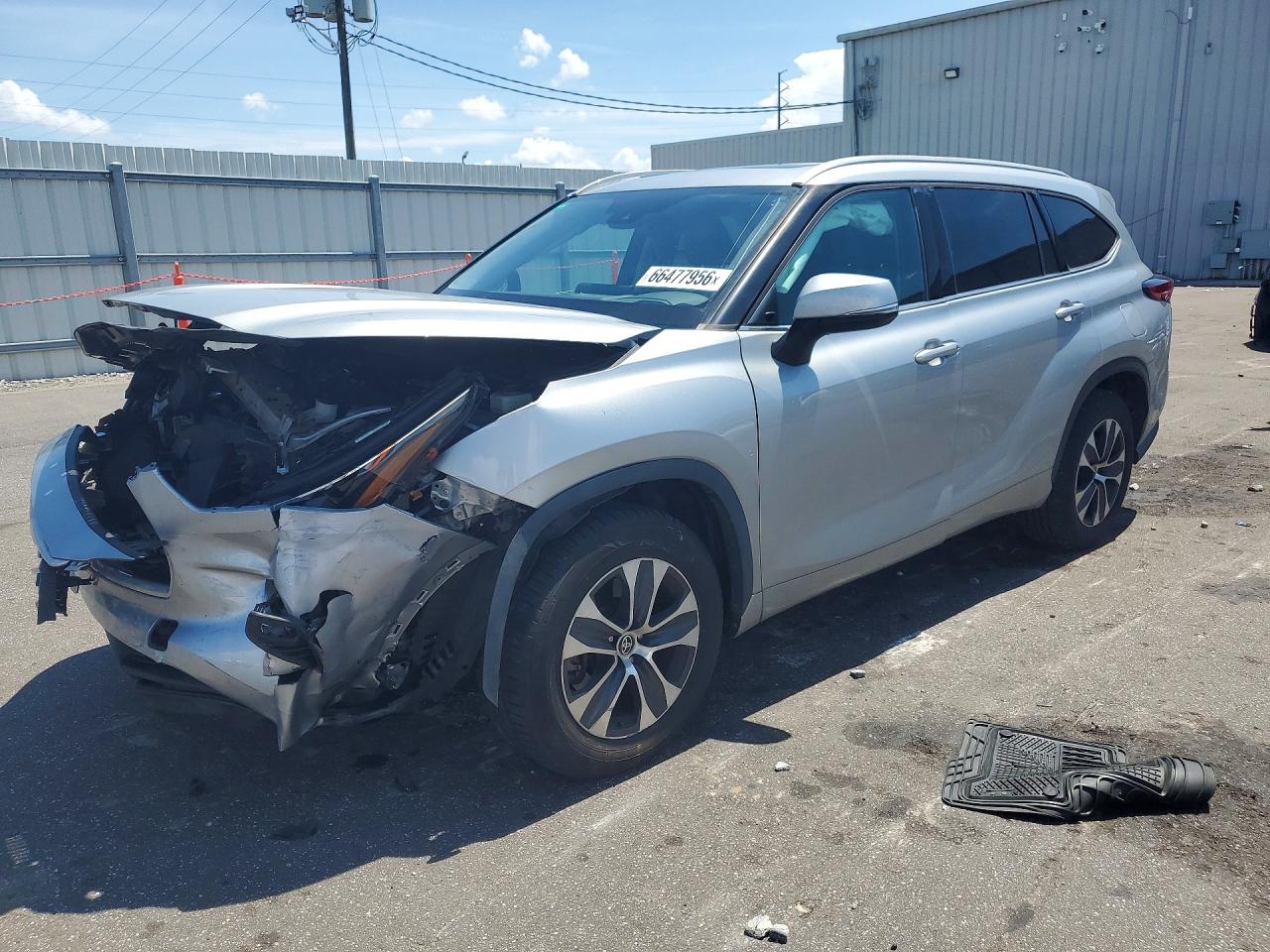 2022 TOYOTA HIGHLANDER XLE | 5TDGZRAH9NS549651 | UPCARS