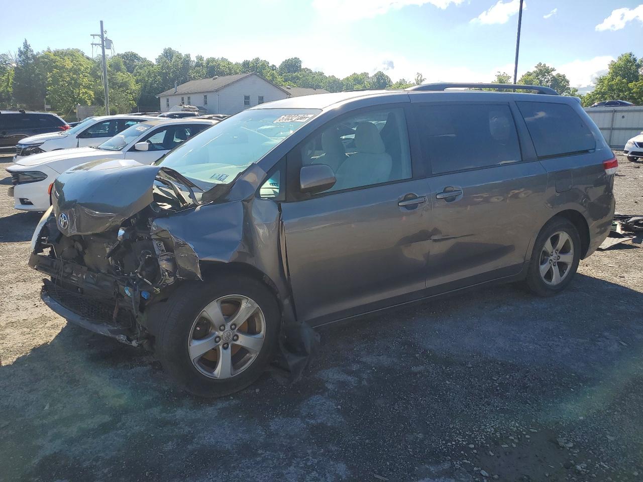 2011 TOYOTA SIENNA LE | 5TDKK3DC3BS106810 | UPCARS