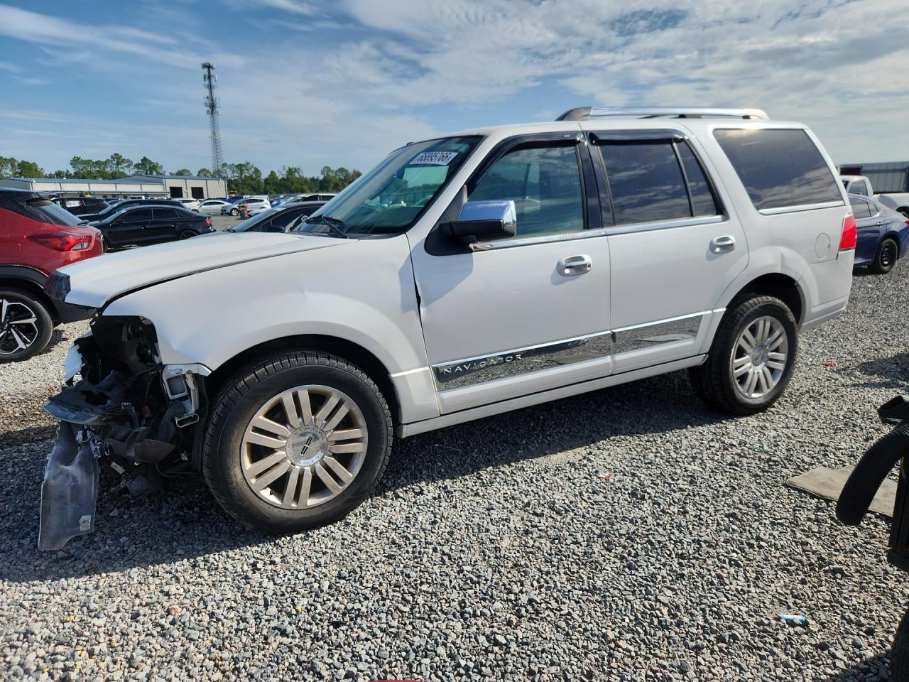 2011 LINCOLN NAVIGATOR | 5LMJJ2H59BEJ09147 | UPCARS