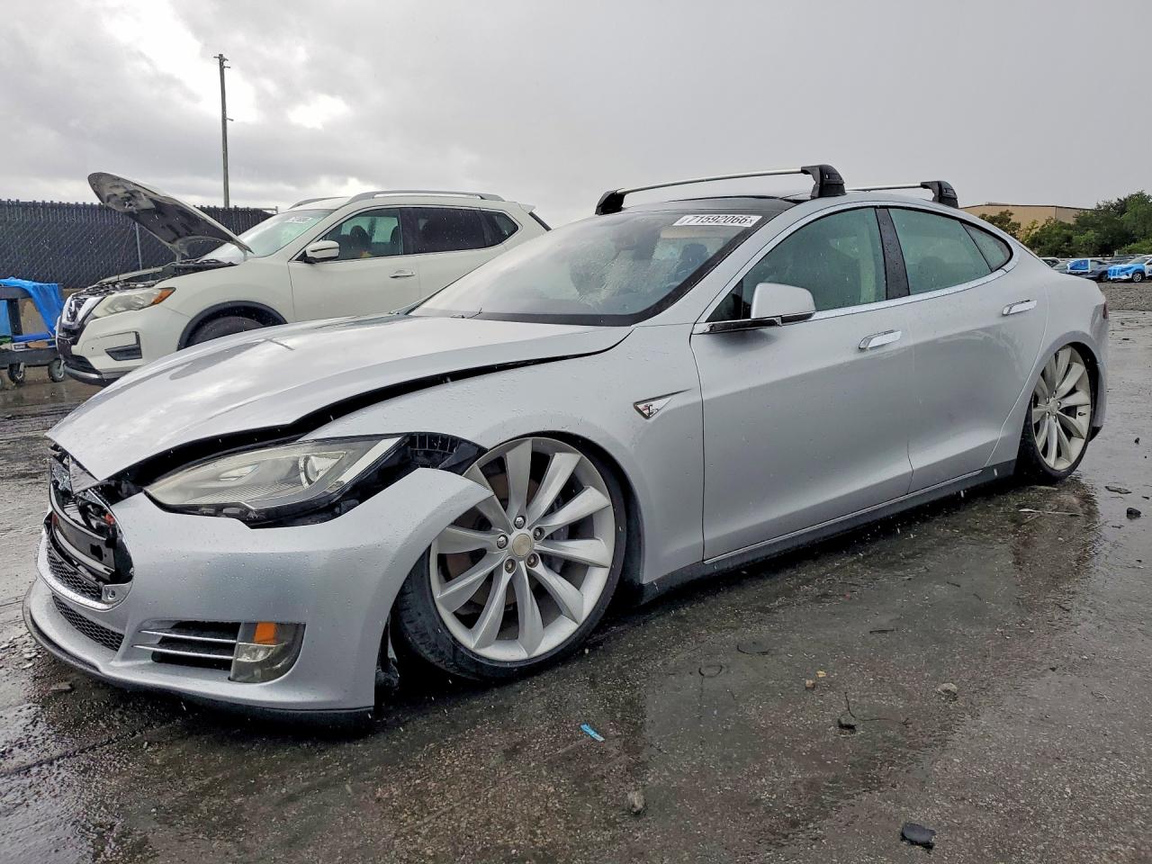 2013 TESLA MODEL S | 5YJSA1CN4DFP04115 | UPCARS
