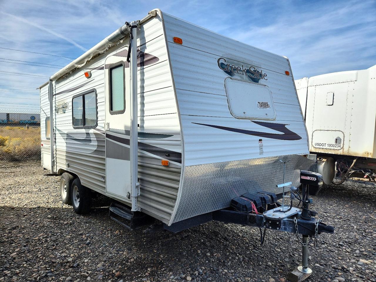 2010 OUTDOORS CREEKSIDE CAMPER | 51W112229A1000256 | UPCARS