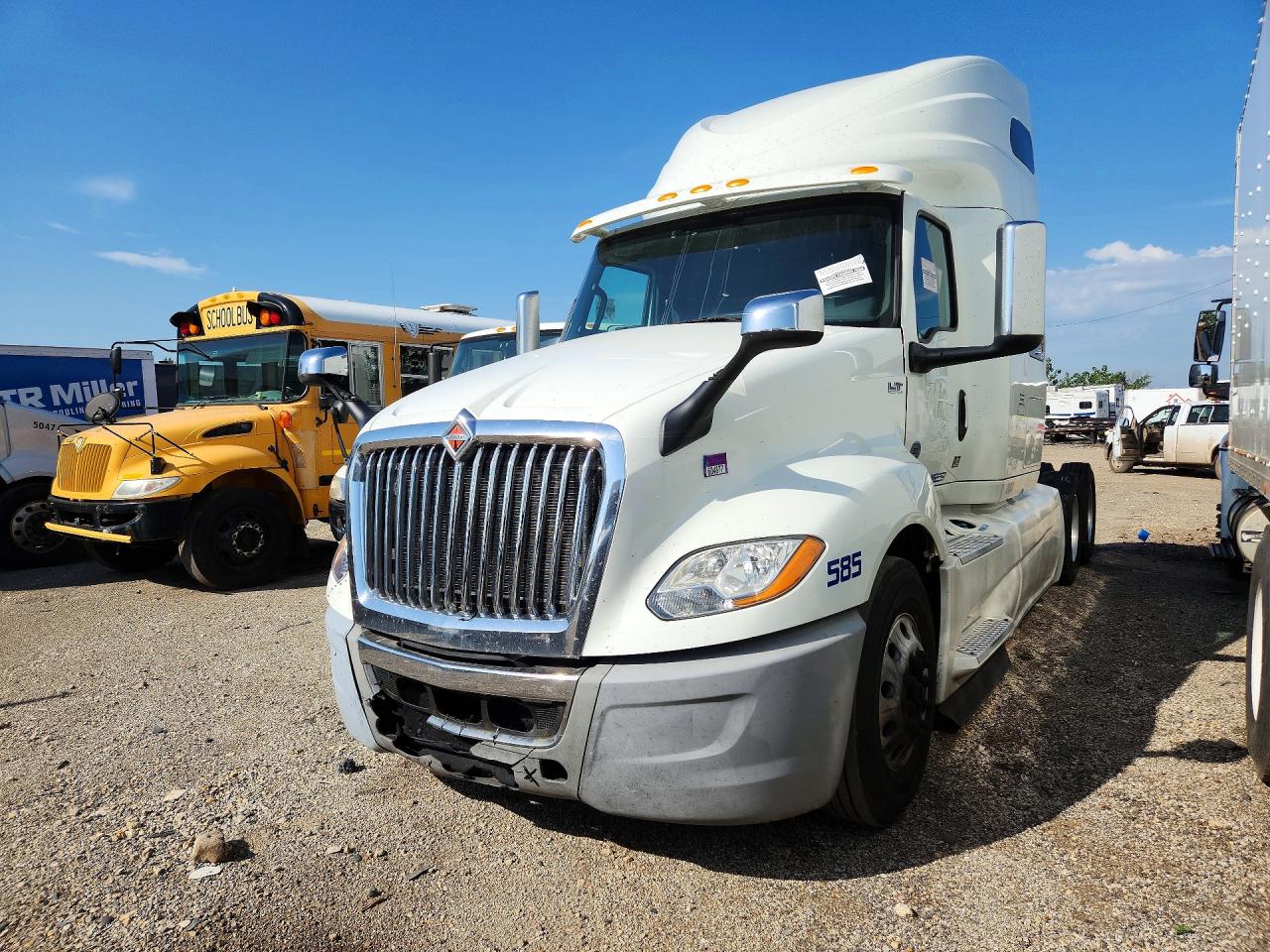 2022 INTERNATIONAL ALL OTHER SEMI TRUCK | 3HSDZAPR2NN622591 | UPCARS