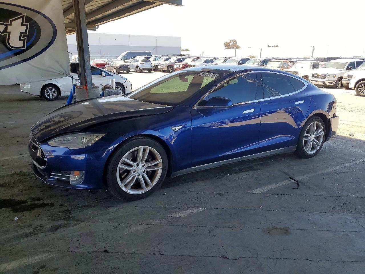2015 TESLA MODEL S | 5YJSA1E25FF119758 | UPCARS