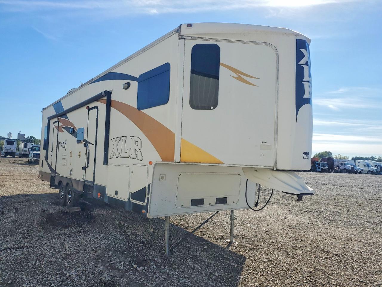 2013 FOREST RIVER TRAVEL TRL XLR CAMPER | 4X4FXLG23D5155613 | UPCARS