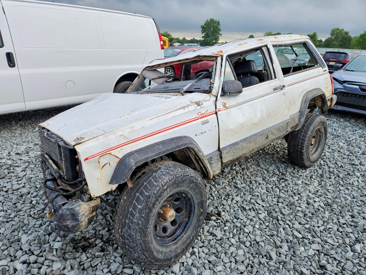 1990 JEEP CHEROKEE SPORT | 1J4FJ87LXLL124862 | UPCARS