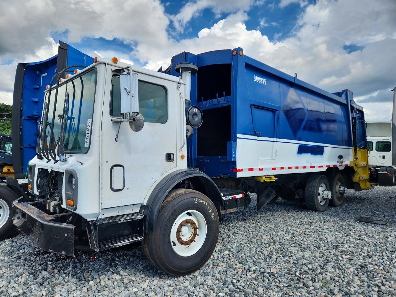 2010 MACK ALL OTHER | 1M2AV02CXAM005600 | UPCARS