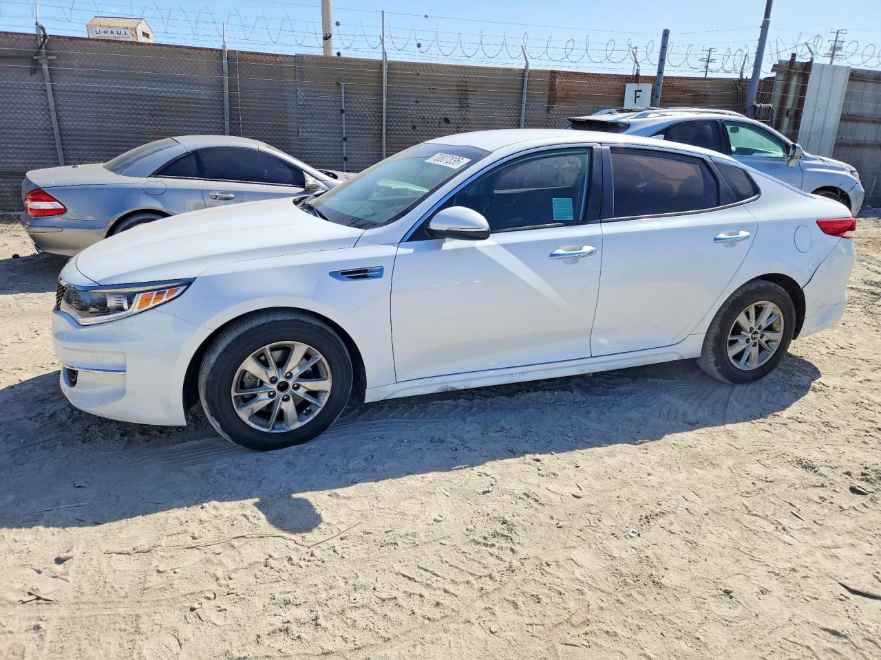 2018 KIA OPTIMA LX | 5XXGT4L36JG206443 | UPCARS